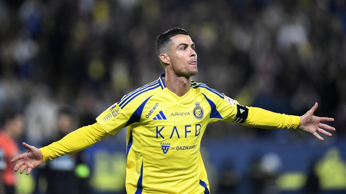 Soccer Football - Saudi Pro League - Al Nassr v Al Fayah - Al-Awwal Park, Riyadh, Saudi Arabia - February 7, 2025 Al Nassrs Cristiano Ronaldo celebrates scoring their third goal REUTERS/Stringer