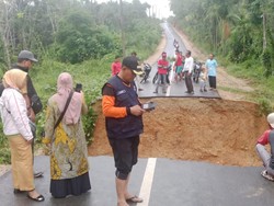 Jalan di Kuansing Putus usai Diguyur Hujan Deras, 2 Desa Terdampak