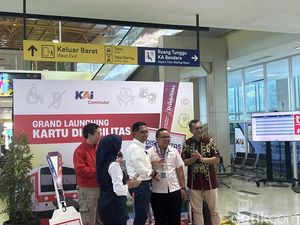 KAI Luncurkan 1.500 Kartu Disabilitas untuk Pengguna KRL Jabodetabek KAI Luncurkan 1.500 Kartu Disabilitas untuk Pengguna KRL Jabodetabek