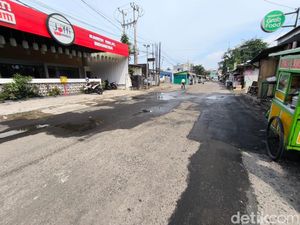 Jalan Sutomo Cirebon yang Berlubang Berubah Jadi Mulus Jalan Sutomo Cirebon yang Berlubang Berubah Jadi Mulus