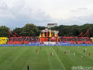 Taklukkan Persita 2-0, Semen Padang Keluar dari Zona Degradasi Taklukkan Persita 2-0, Semen Padang Keluar dari Zona Degradasi
