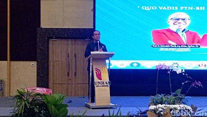 Rektor Unhas Jamaluddin Jompa. Rektor Unhas Jamaluddin Jompa.