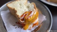 Begini Rasa Roti Kukus dan Roti Butter Rp 3.000 Punya Coki Pardede
