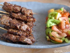 Sate Maranggi Guru Mughni: Empuk Berempah Sate Maranggi Pedas ala Jaksel