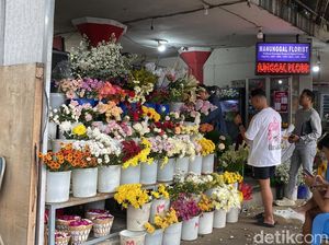 Hari Valentine, Pasar Bunga Kalisari Semarang Ramai Muda-mudi Hari Valentine, Pasar Bunga Kalisari Semarang Ramai Muda-mudi