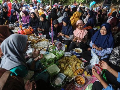 Warga di Semarang Gelar Sadranan Sendang Gede Pucung Tiap Jumat Pahing