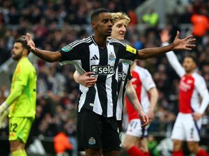 Pelatih Newcastle Akui Haaland Hebat, tapi Isak Tiada Duanya
