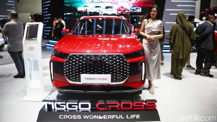 Ini Tampang Tiggo Cross Berbanderol Rp 239 jutaan Chery Sales Indonesia (CSI) resmi merilis harga jual Tiggo Cross pada ajang Indonesia International Motor Show (IIMS) 2025. Tiggo Cross dibanderol mulai dari Rp 239 jutaan. Harga Chery Tiggo Cross