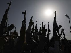 Arab Saudi Vs Houthi Makin Menjadi-jadi