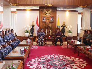 Kapal Perang Berbagai Negara Tiba di Bali Jelang Latihan Multilateral Komodo Kapal Perang Berbagai Negara Tiba di Bali Jelang Latihan Multilateral Komodo