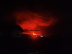 Video KKB Bakar SMP Agandugume Puncak, Satgas Buru Pelaku