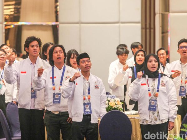 Mengenalkan Dunia Politik Lewat Program Remaja Bernegara
