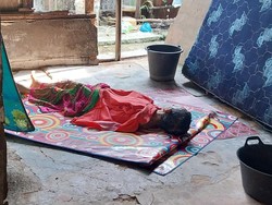 Lansia Sebatang Kara Tak Sadarkan Diri di Pekanbaru, Tubuh Dipenuhi Belatung