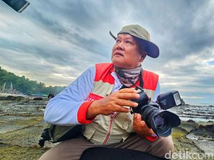 Sajudin, Juru Potret Karang Hawu yang Bertahan di Tengah Gempuran Zaman Sajudin, Juru Potret Karang Hawu yang Bertahan di Tengah Gempuran Zaman