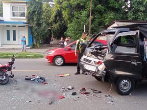 Tabrak Pikap, Pemotor di Sikka Tewas Tabrak Pikap, Pemotor di Sikka Tewas