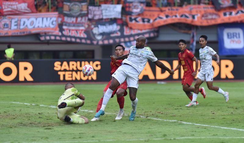 Gervane Kastaneer di laga Peprsija vs Persib.