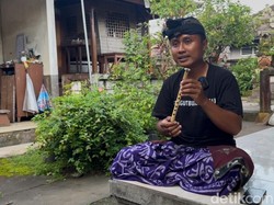 Video: Sosok Pria Bali Bikin Seruling Pakai Rumus Fisika hingga Geometri Video: Sosok Pria Bali Bikin Seruling Pakai Rumus Fisika hingga Geometri