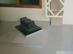 Kisah Makam Misterius di Serambi Masjid Klaten, Ukurannya Mungil