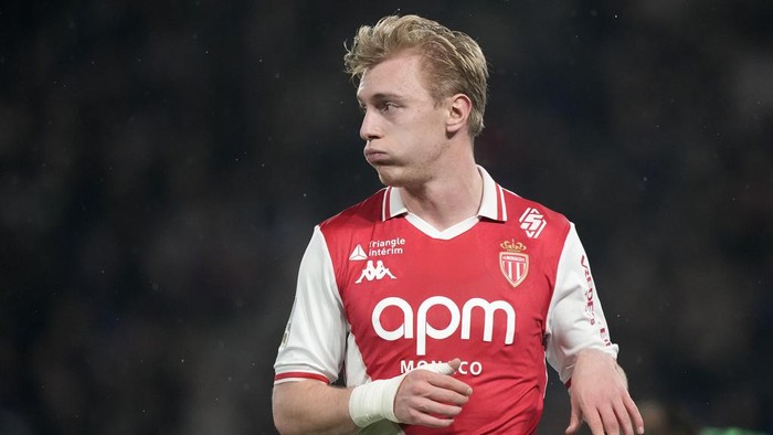 Mika Biereth Monacos Mika Biereth grimaces after missing a chance to score during the French League One soccer match between Paris Saint-Germain and Monaco at Parc des Princes stadium in Paris, Friday, Feb. 7, 2025. (AP Photo/Michel Euler)