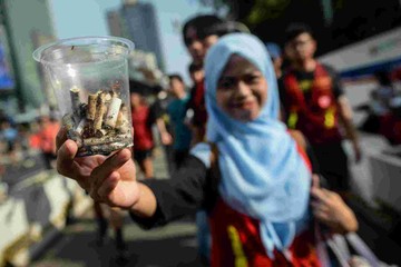 CFD Jakarta Bersih Cemerlang: Aksi Heroik Warga Lawan Sampah CFD Jakarta Bersih Cemerlang: Aksi Heroik Warga Lawan Sampah