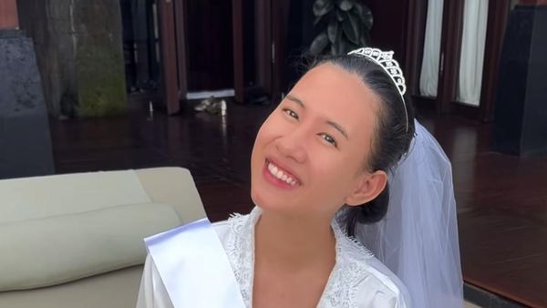 7 Foto Bridal Shower Shenina Cinnamon yang Baru Terungkap, Simpel & Elegan