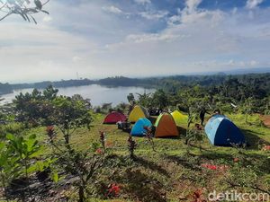 Rekomendasi Camping Anti Mainstream, di Atas Bukit Syahdu Gembong Pati