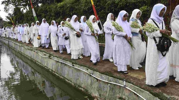 Warga Ciamis Gelar Tradisi Nyepuh untuk Sambut Ramadhan