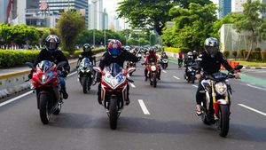 Aksi Komunitas Motor Sport Siap Berlaga di Sirkuit Mandalika