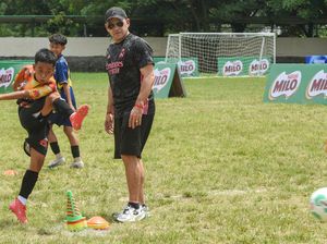 Antusiasme Bibit Muda Sepakbola RI Dilatih Cristian Gonzales