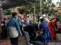 Sejumlah Motor dan Mobil Mogok karena Bensin SPBU Tercampur Air, Kok Bisa?