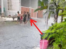 Bocah SD di Gresik Meninggal Usai Terpeleset ke Selokan Terseret Arus