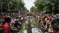 Berebut Bubur Kental di Festival Jenang Solo