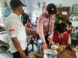 983 Siswa di 8 Sekolah Pekutatan Jembrana Dapat Makan Bergizi Gratis