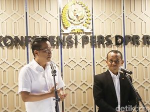 Menkum Tegaskan Revisi UU Minerba Utamakan Kelola Tambang ke UMKM-Koperasi Menkum Tegaskan Revisi UU Minerba Utamakan Kelola Tambang ke UMKM-Koperasi