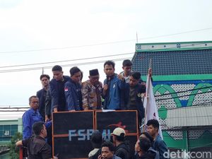Momen Ketua DPRD Jatim Diminta Telepon Prabowo-Puan: Demi Allah Nggak Duwe! Momen Ketua DPRD Jatim Diminta Telepon Prabowo-Puan: Demi Allah Nggak Duwe!