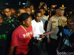 Oknum TNI Diduga Aniaya Pria Sorong hingga Tewas Dituntut Denda Adat Rp 2 M Oknum TNI Diduga Aniaya Pria Sorong hingga Tewas Dituntut Denda Adat Rp 2 M
