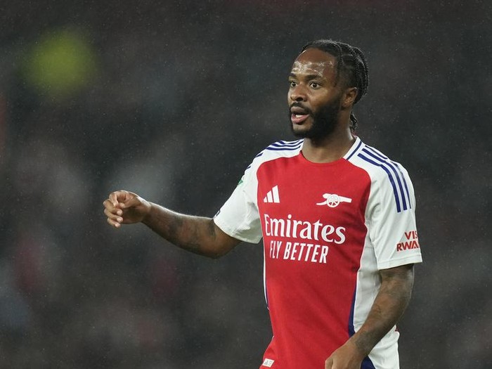Arsenal's Raheem Sterling reacts during the English League Cup third round soccer match between Arsenal and Bolton Wanderers at the Emirates stadium in London, Wednesday, Sept. 25, 2024. (AP Photo/Kirsty Wigglesworth)
