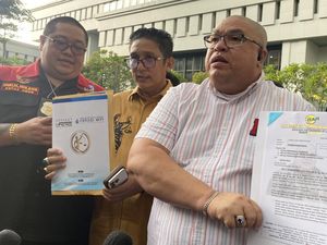 Usai Minta Maaf, Razman-Firdaus Minta MA Cabut Pembekuan Sumpah Advokat Usai Minta Maaf, Razman-Firdaus Minta MA Cabut Pembekuan Sumpah Advokat