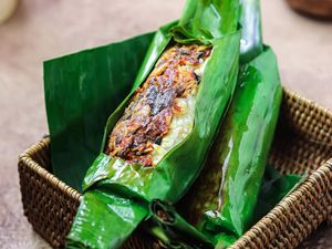 Resep Nasi Bakar Tongkol Kemangi, Pedas Sedap Cocok Untuk Menu Bekal Resep Nasi Bakar Tongkol Kemangi, Pedas Sedap Cocok Untuk Menu Bekal