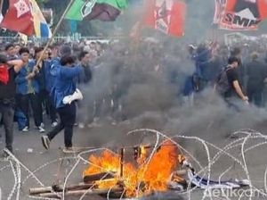 Fakta Demo Mahasiswa Surabaya Tolak Efisiensi Pendidikan Berujung Ricuh Fakta Demo Mahasiswa Surabaya Tolak Efisiensi Pendidikan Berujung Ricuh