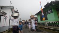 Umat Antar Beragama Gelar Sadranan di Lereng Merbabu
