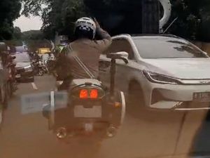 Viral Polantas di Bogor Kota Lawan Arus Kawal Pasien Sakit, Warga Apresiasi