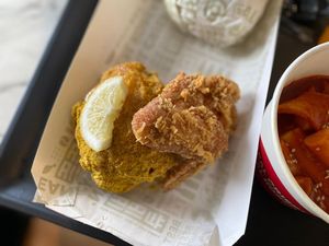 Ada Ayam Goreng Korea Juicy di Resto Ayam Populer di Drakor