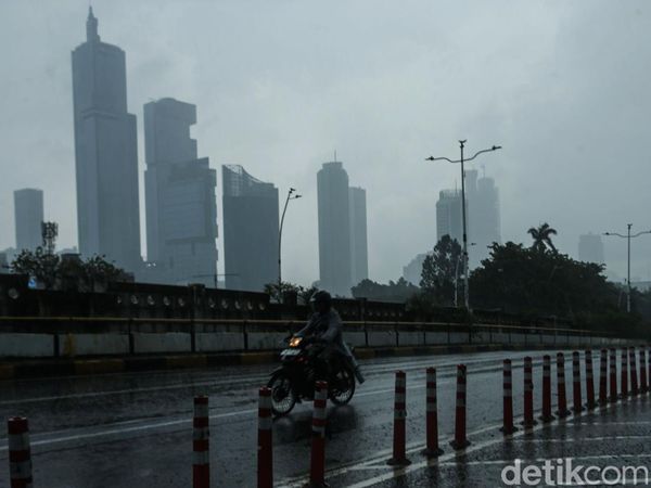 BMKG Prediksi Jakarta Diguyur Hujan hingga Besok