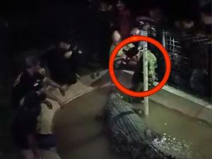 Hilang Kabar Warga Ngaku Keluarga Buaya Usai Pawang Diterkam di Cimory Gowa Hilang Kabar Warga Ngaku Keluarga Buaya Usai Pawang Diterkam di Cimory Gowa