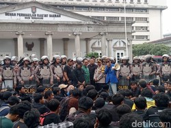 9 Tuntutan Demo Mahasiswa di DPRD Kota Semarang