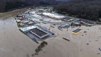 Foto Udara Banjir Luapan Sungai Terjang Kentucky AS