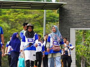 Semarak Fun Walk Cinta Quran dan Tazkia Foundation, Ribuan Peserta Antusias Semarak Fun Walk Cinta Quran dan Tazkia Foundation, Ribuan Peserta Antusias