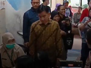 Video: Gibran Tinjau Cek Kesehatan Gratis di Puskesmas Mampang-Pancoran Video: Gibran Tinjau Cek Kesehatan Gratis di Puskesmas Mampang-Pancoran