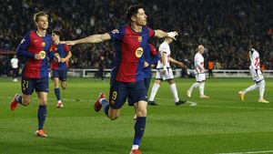 Gol Lewandowski Bawa Barcelona ke Puncak Klasemen Liga Spanyol